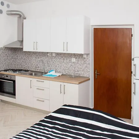 Moderne Bava By Interhome Appartement Jesenice (Split-Dalmatia)
